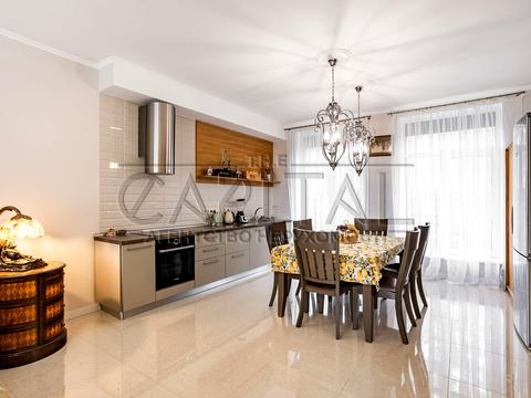 будинок за адресою Буча, Богдана Хмельницького бульв.