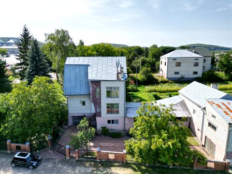 будинок за адресою Стефаника, 4