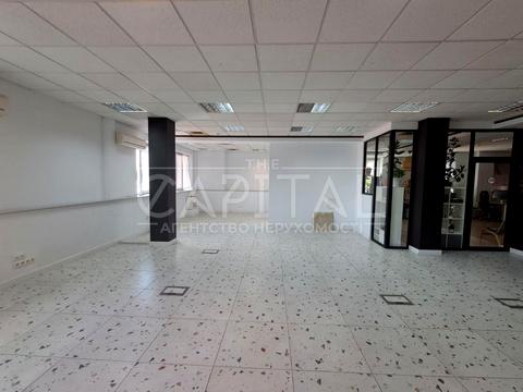 комерційна за адресою Степана Бандери просп., 5