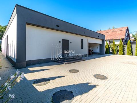 будинок за адресою Богатирська вул., 30