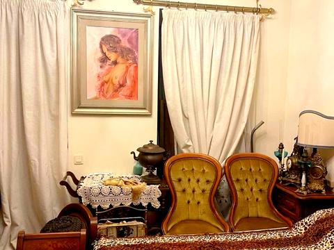 комерційна за адресою Військовий узвіз, 8