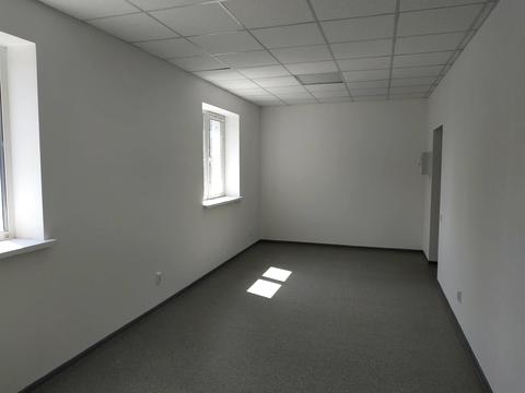 комерційна за адресою Левка Лук'яненка вул. (Маршала Тимошенка), 9