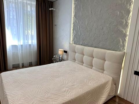 квартира по адресу Молодіжна ул., 8