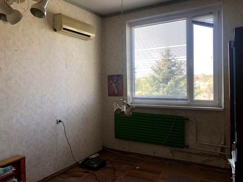 комерційна за адресою Миколи Краснова вул., 10