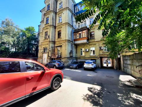 коммерческая по адресу Саксаганского ул., 44