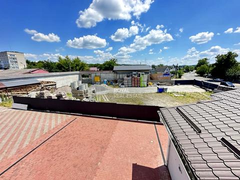 комерційна за адресою Володимирська вул., 57А