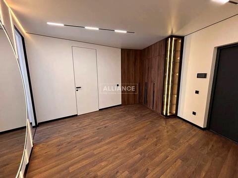 квартира по адресу Крайковского ул., 4
