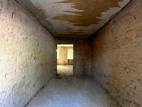 комерційна за адресою Тарасівська вул., 2