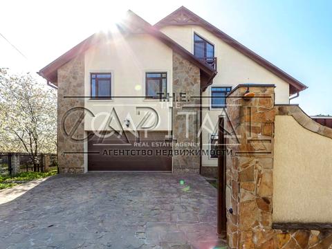 будинок за адресою Центральна вул., 45