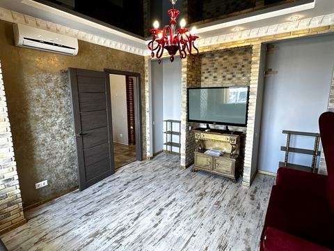 квартира за адресою Богатирська вул., 6-А