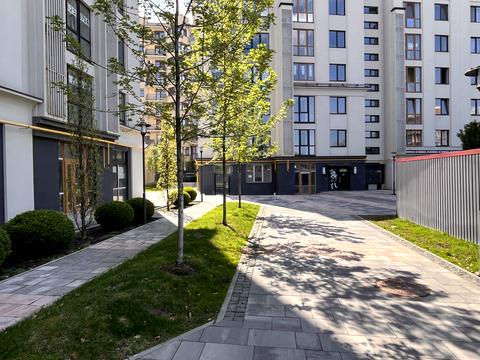 квартира по адресу Защитников ул., 2
