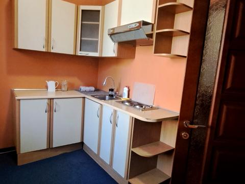 комерційна за адресою Незалежності вул., 18а