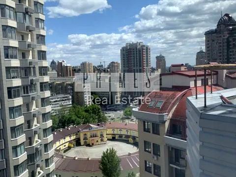 комерційна за адресою Євгена Коновальця вул. (Щорса), 32-А