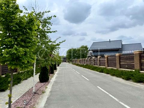будинок за адресою Вишнева вул.