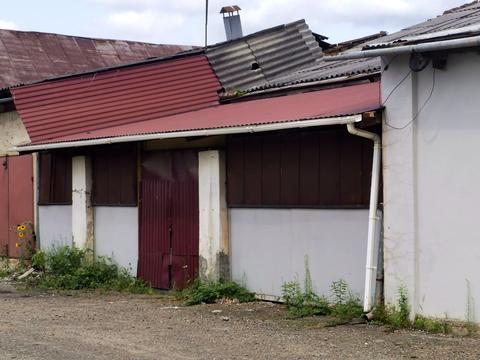 комерційна за адресою Хотинська вул., 11