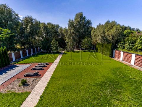 будинок за адресою с. Княжичі, вул. Щаслива