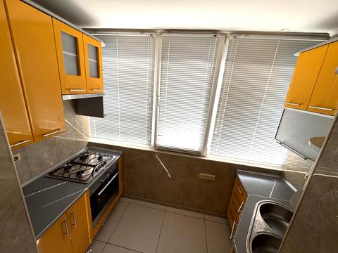 квартира за адресою Космонавтів вул., 66А