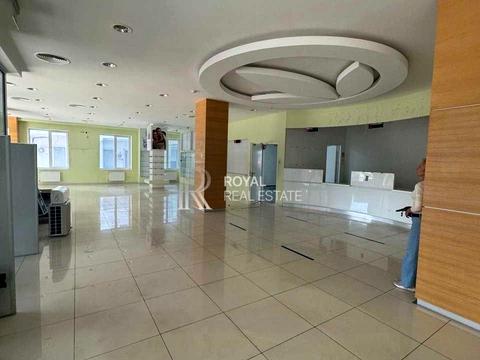 комерційна за адресою Почайнинська вул., 40