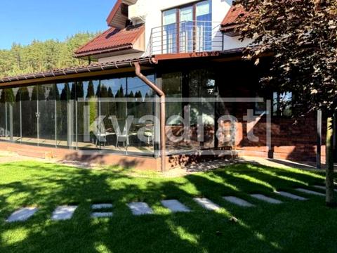 будинок за адресою Центральна вул.