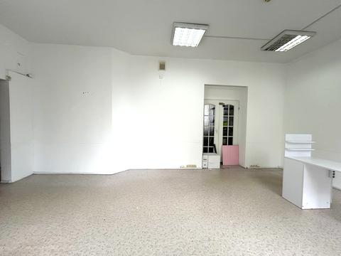 комерційна за адресою Листопадова вул., 5