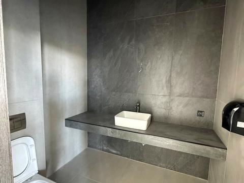 коммерческая по адресу Новознесенская ул., 4