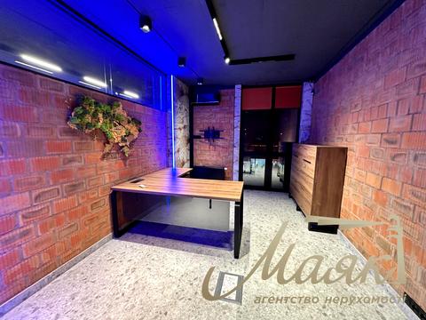 комерційна за адресою Джона Маккейна вул. (Івана Кудрі), 1