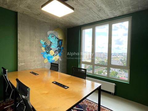 комерційна за адресою Михайла Бойчука вул. (Кіквідзе), 41-Б