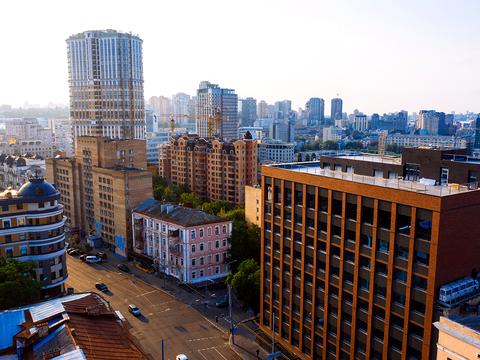 комерційна за адресою Саксаганського вул., 53/80