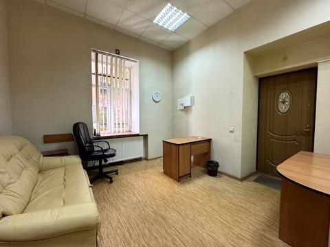 комерційна за адресою Дорошенка вул., 35