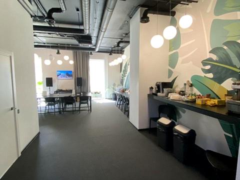 коммерческая по адресу Антоновича ул. (Горького), 74