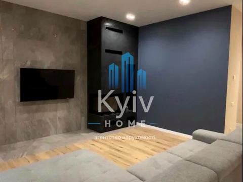 дом по адресу вул. Набережна