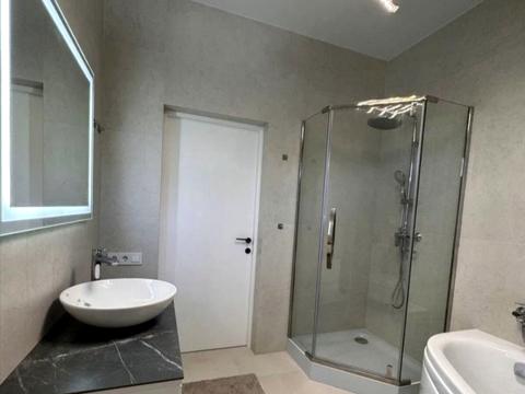 дом по адресу Перемоги ул.