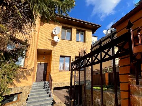 будинок за адресою Богатирська вул.