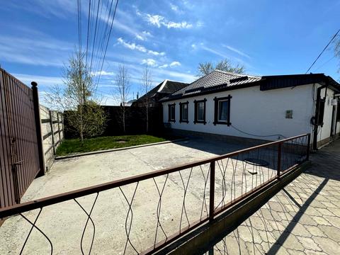 будинок за адресою Олександра Кониського вул. (Володарського)