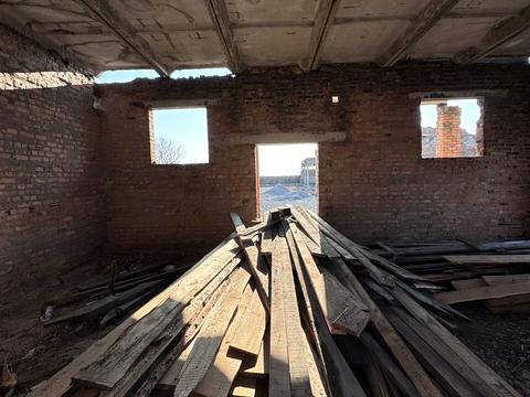 комерційна за адресою Житомирська вул., 2