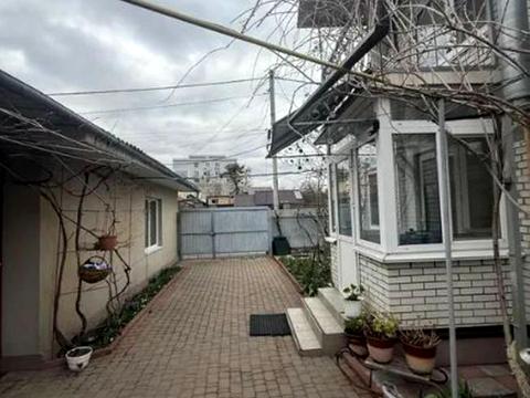будинок за адресою Сагайдачного пров., 1