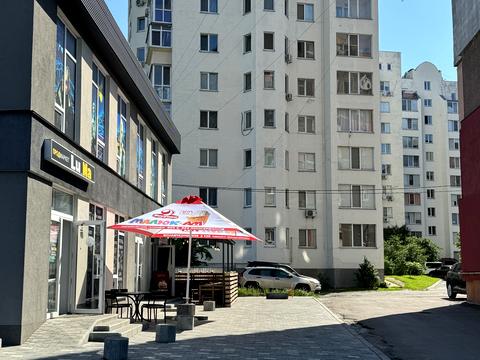 комерційна за адресою Шевченка вул., 6