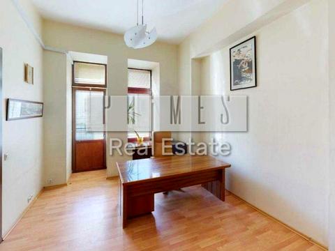 комерційна за адресою Саксаганського вул., 58