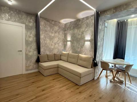квартира за адресою Євгена Чикаленка вул. (Аржанова), 1