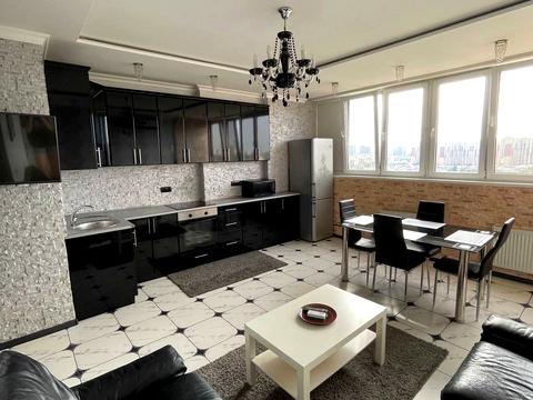 квартира за адресою Наталії Ужвій вул., 12