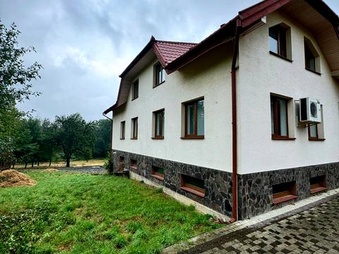 коммерческая по адресу Червона гора, 1