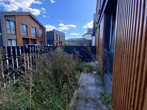 будинок за адресою Приозерна вул.