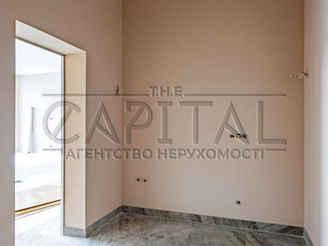 комерційна за адресою Звіринецька вул., 72