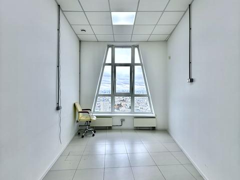 комерційна за адресою Кловський узвіз, 7a