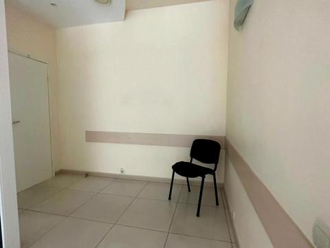 комерційна за адресою Петра Григоренка просп., 13-Б