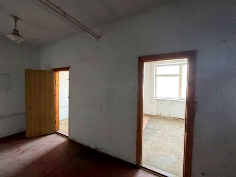 комерційна за адресою Залізнична, 8