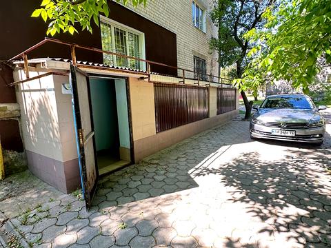 коммерческая по адресу Героїв України, 28