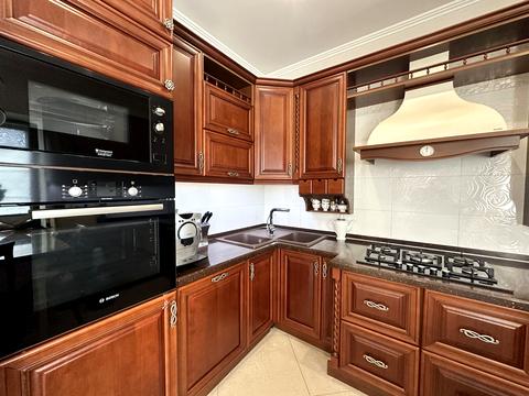 будинок за адресою Молодіжна, 24