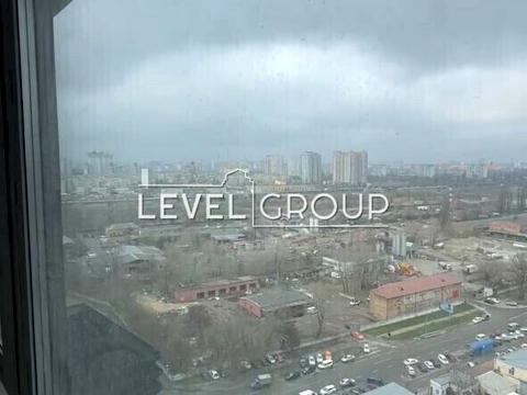 квартира за адресою Причальна вул., 10