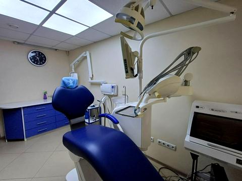 комерційна за адресою Калинова вул., 70